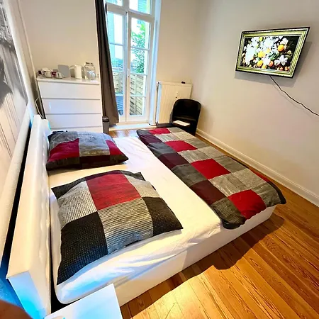 ホームステイ Doppelzimmer Mit Terrasse In Privatem Zuhause